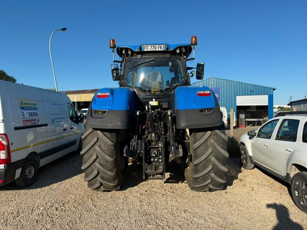 Tracteur NEW HOLLAND T7.275 HD - photo slide 13