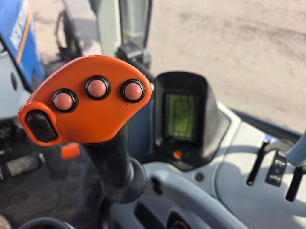 Tracteur NEW HOLLAND T7.195S - photo slide 29