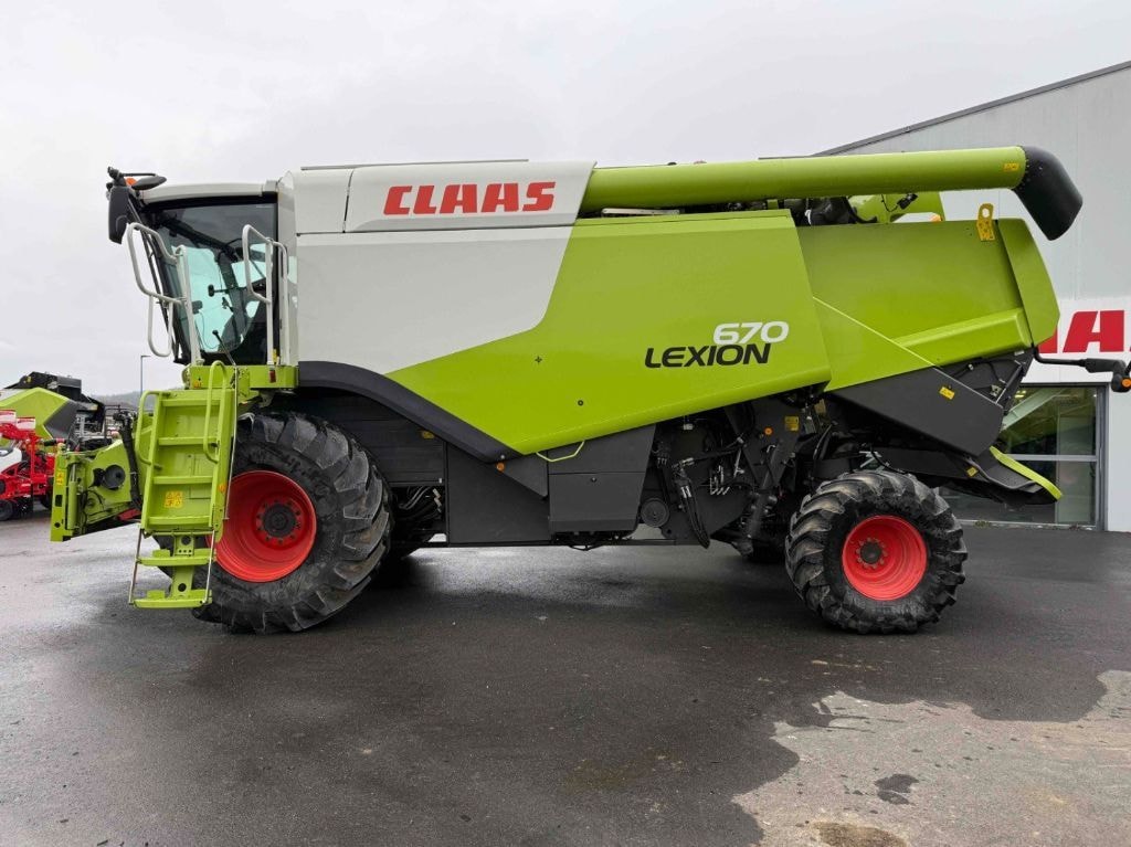 Moissonneuse CLAAS LEXION 670 MONTANA - - photo slide 3
