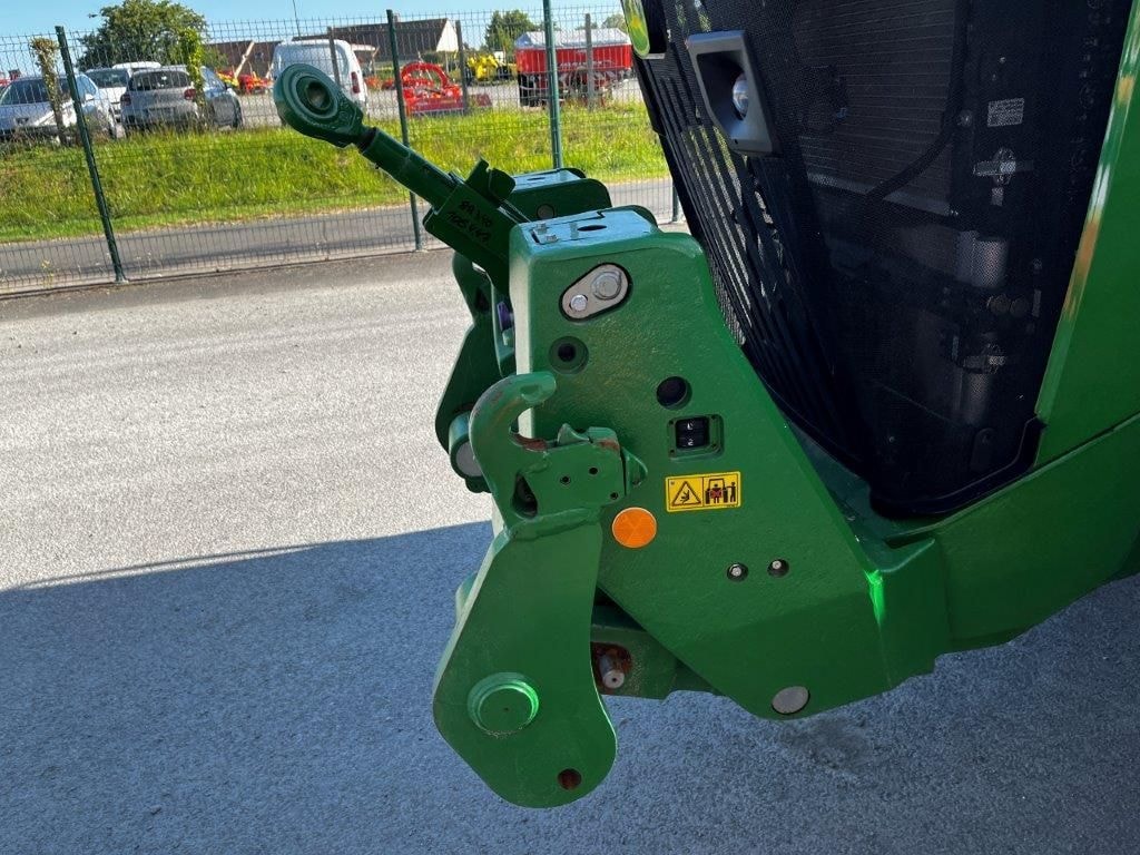 Tracteur JOHN DEERE 8R340 - photo slide 23