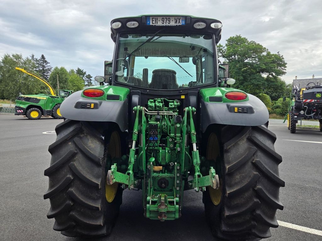Tracteur chargeur JOHN DEERE 6145R - photo slide 11
