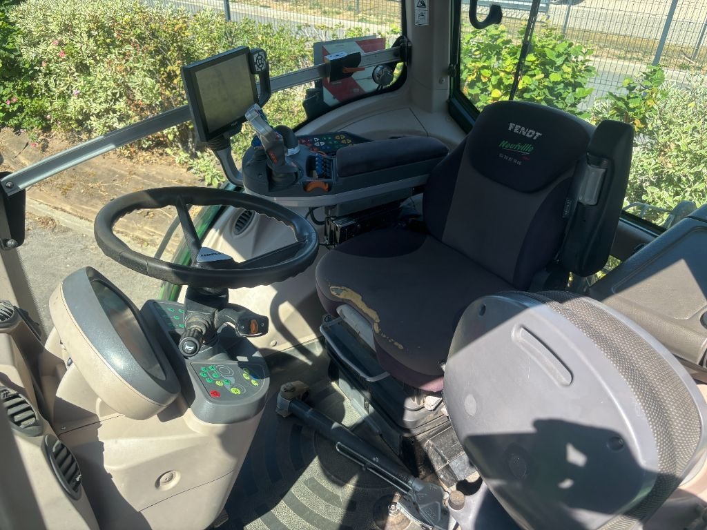 Tracteur FENDT 824 VARIO PROFI + - photo slide 8