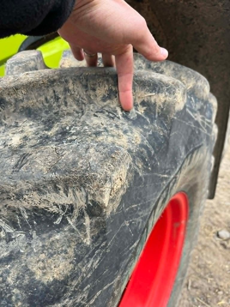 Tracteur CLAAS ARION 610 - photo slide 11