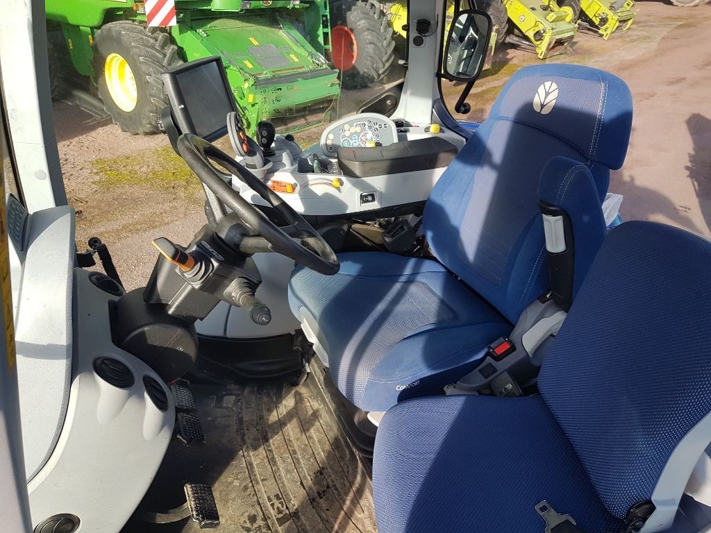 Tracteur NEW HOLLAND T7.270 AC - photo slide 16