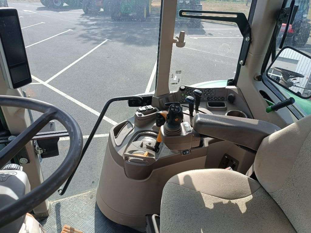 Tracteur chargeur JOHN DEERE 6120M - photo slide 10