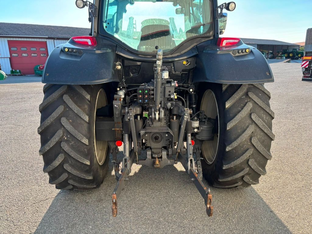 Tracteur chargeur VALTRA N 134  HITECH 5 - photo slide 5