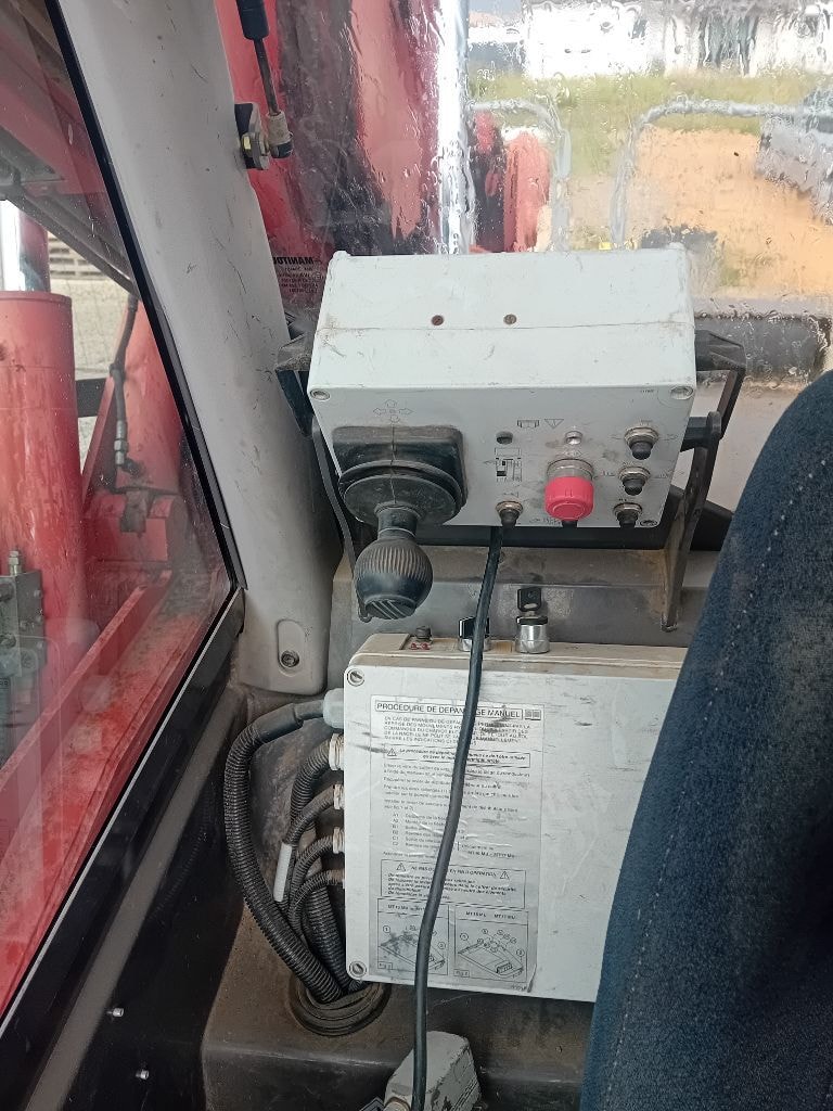 Telescopique MANITOU MT 1740 SLT ORH - photo slide 16