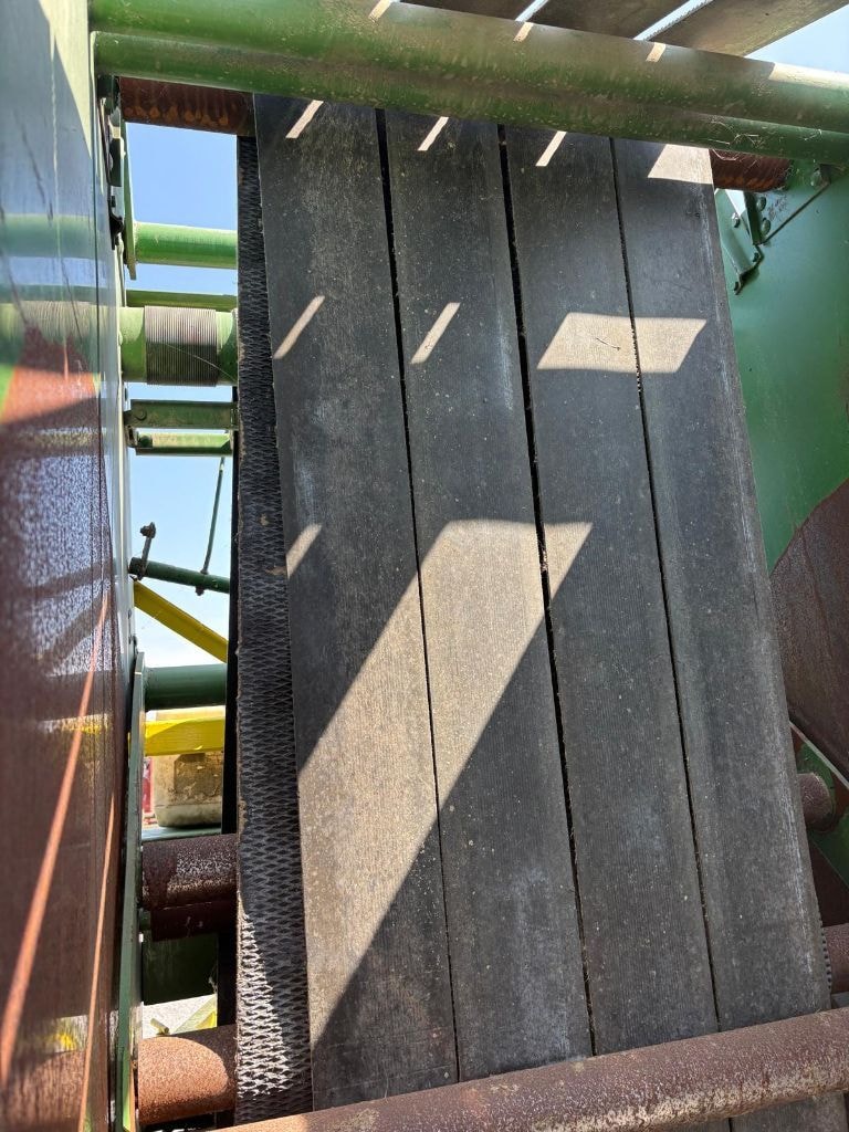 Presse balles rondes JOHN DEERE 550 - photo slide 21