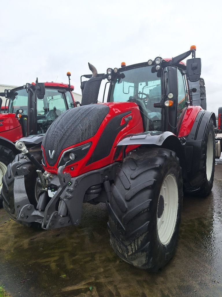 Tracteur VALTRA T174 V - photo slide 6