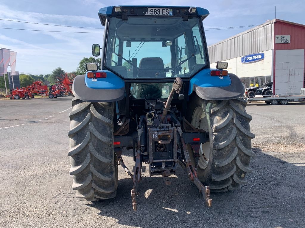 Tracteur NEW HOLLAND 8260 - photo slide 18