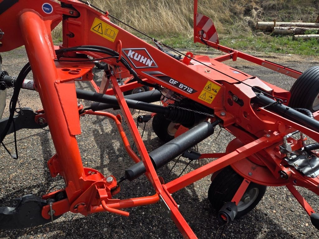 Faneuse KUHN GF8712 - photo slide 3