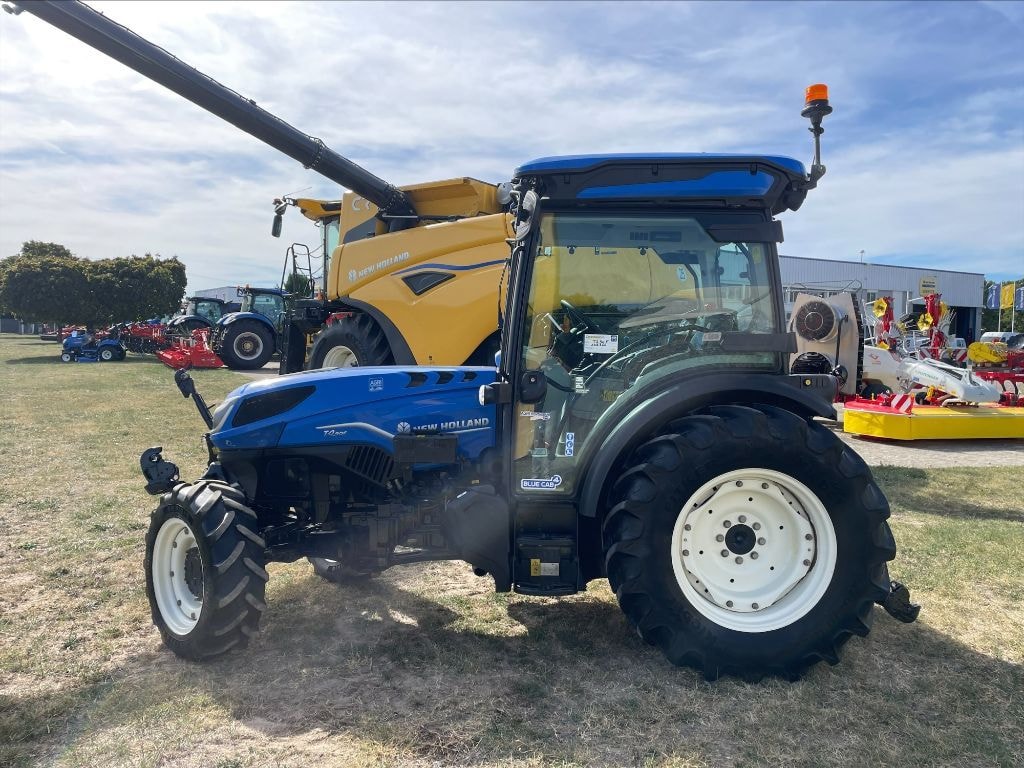 Tracteur fruitier NEW HOLLAND T4.90F - photo slide 9