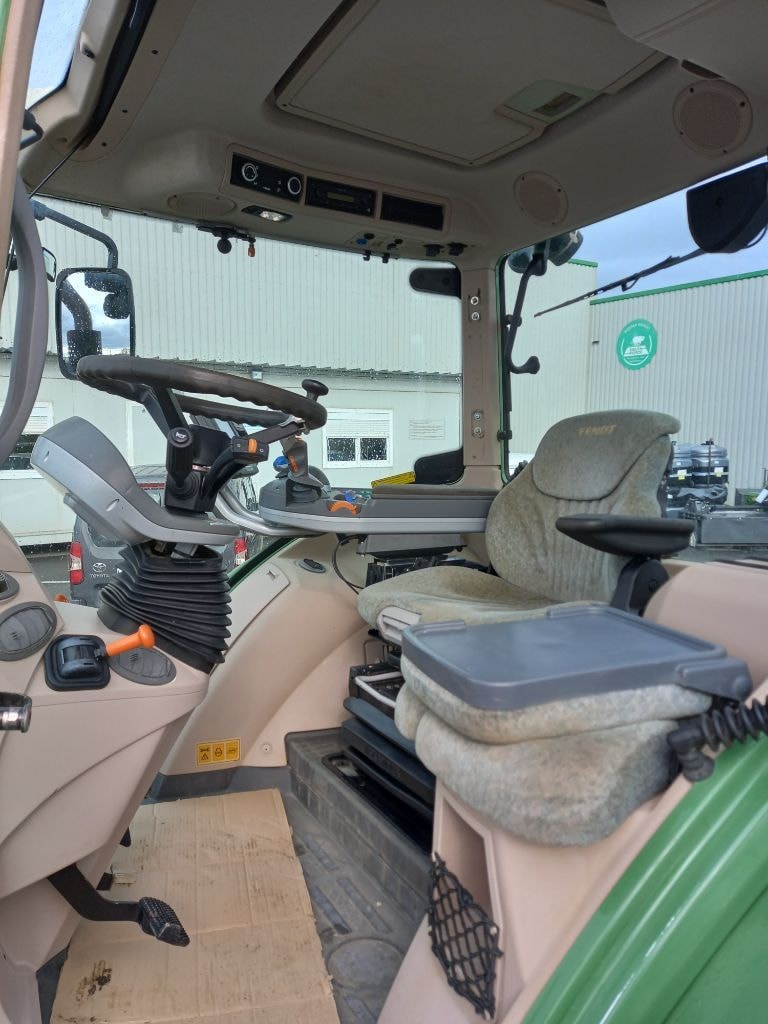 Tracteur FENDT 716 VARIO PROFI SCR  - photo slide 16