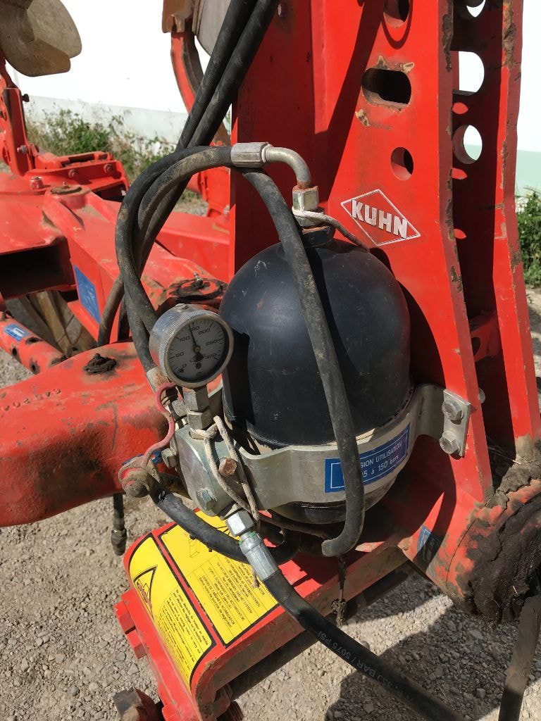 Charrue KUHN Multi-master 111 - photo slide 10