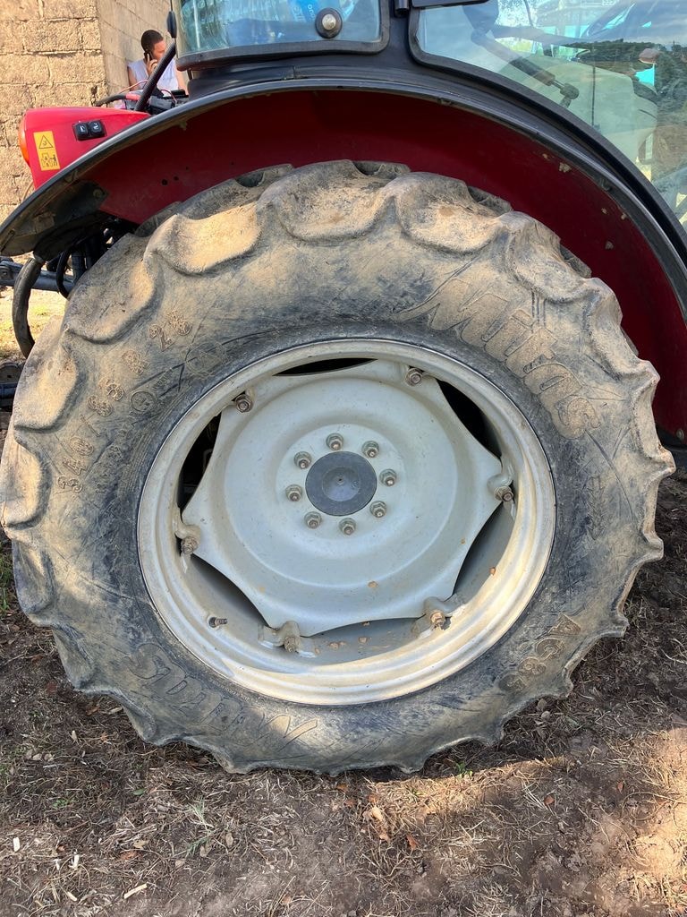 Tracteur fruitier MASSEY FERGUSON 3709S EF - photo slide 7