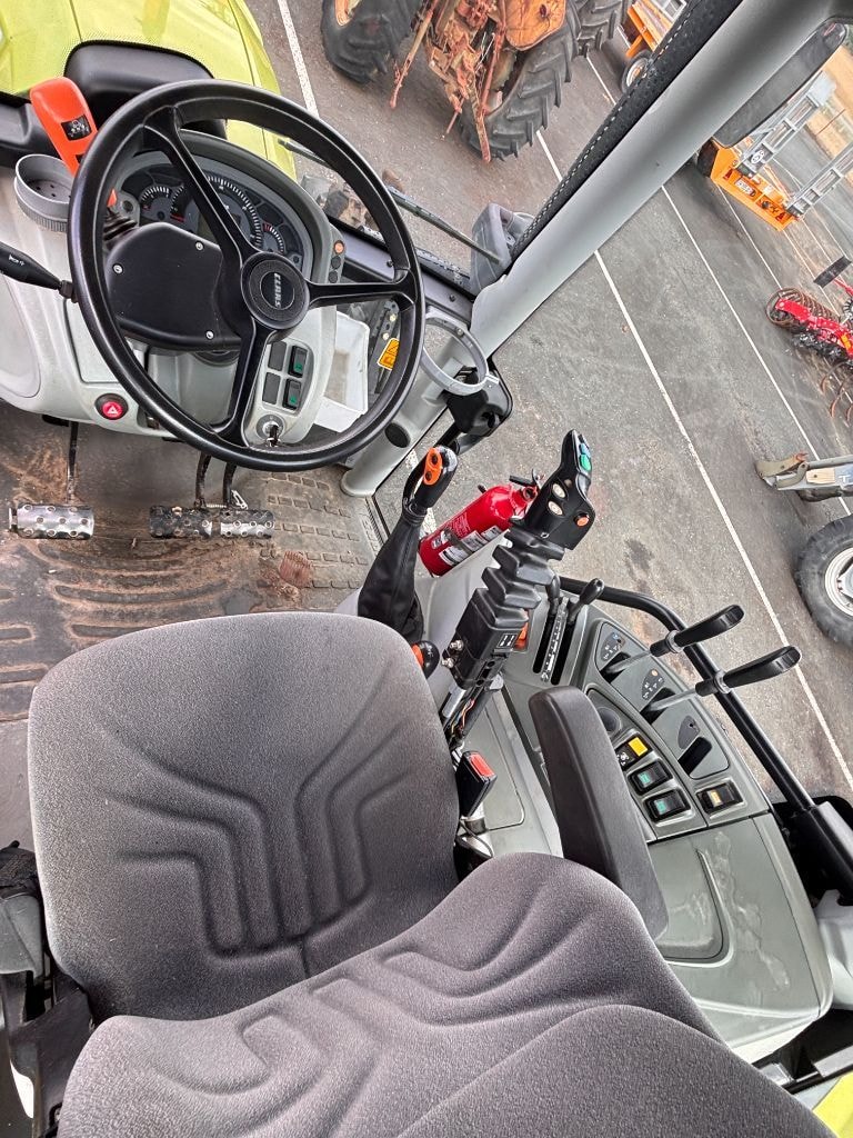 Tracteur CLAAS Atos - photo slide 5