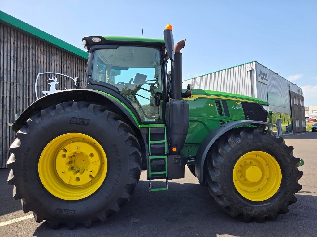 Tracteur JOHN DEERE 6R250 - photo slide 4