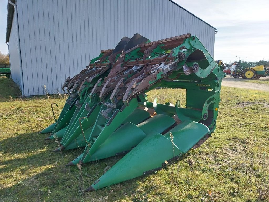 Cueilleur JOHN DEERE 608c - photo slide 3