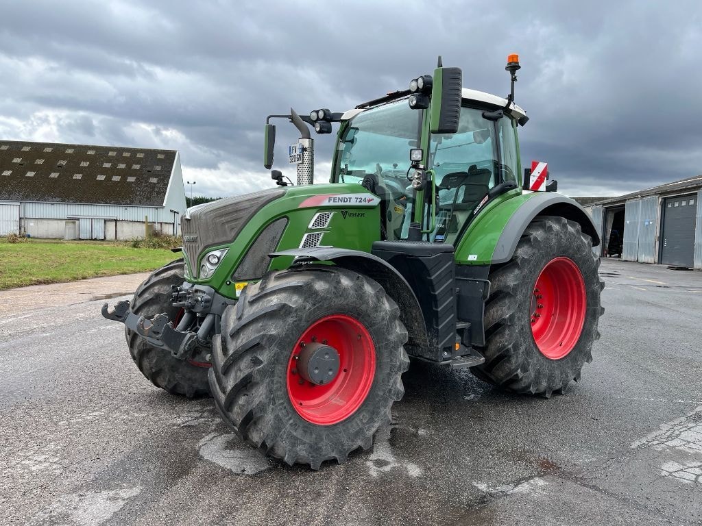Tracteur FENDT 724 S4 PROFI + - photo slide 1