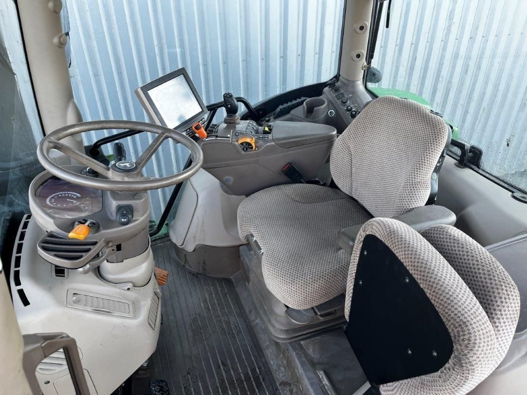 Tracteur JOHN DEERE 6195R - photo slide 24