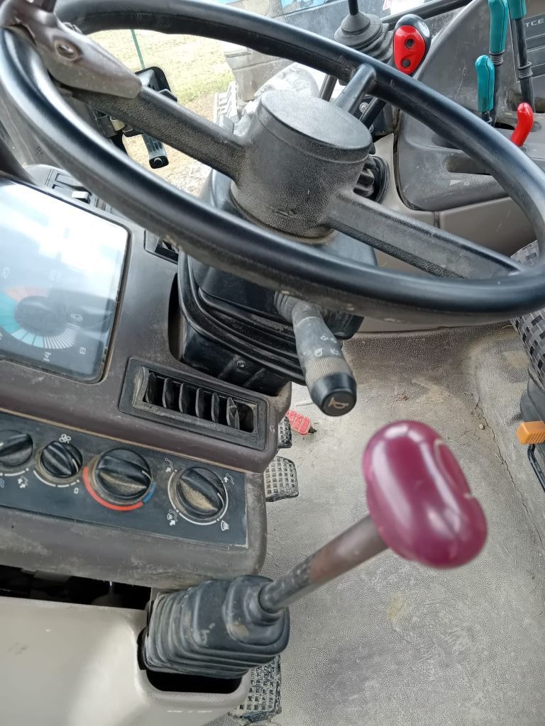 Tracteur chargeur RENAULT Ares 610 Rz - photo slide 12