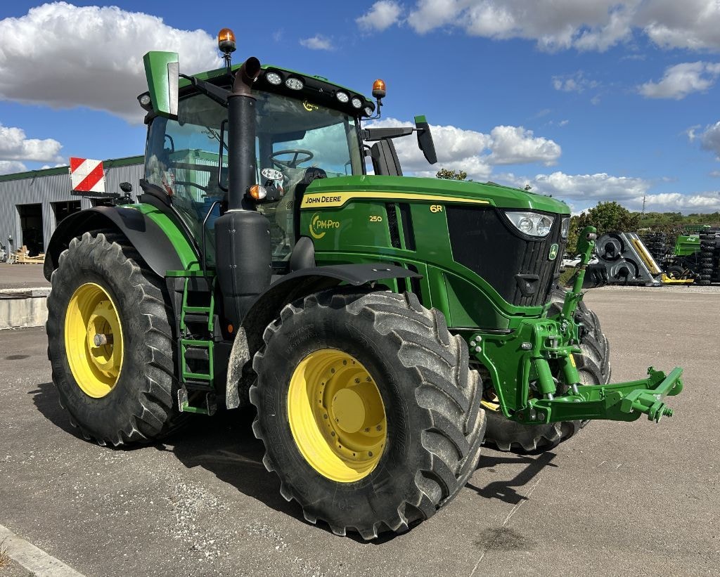 Tracteur JOHN DEERE 6R250 - photo slide 3