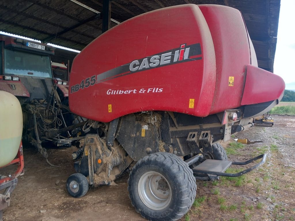 Presse balles rondes CASE IH RB 455 - photo slide 11