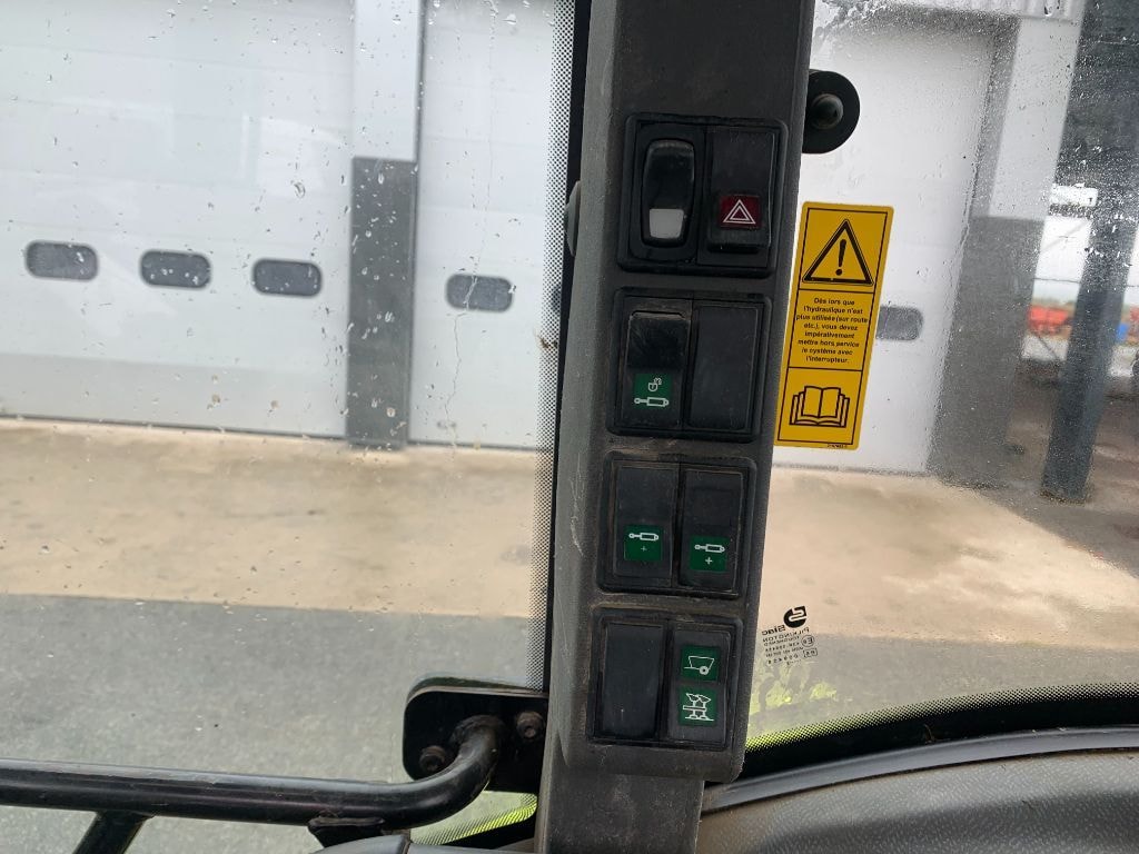 Tracteur chargeur CLAAS ARION 410 CIS - photo slide 37