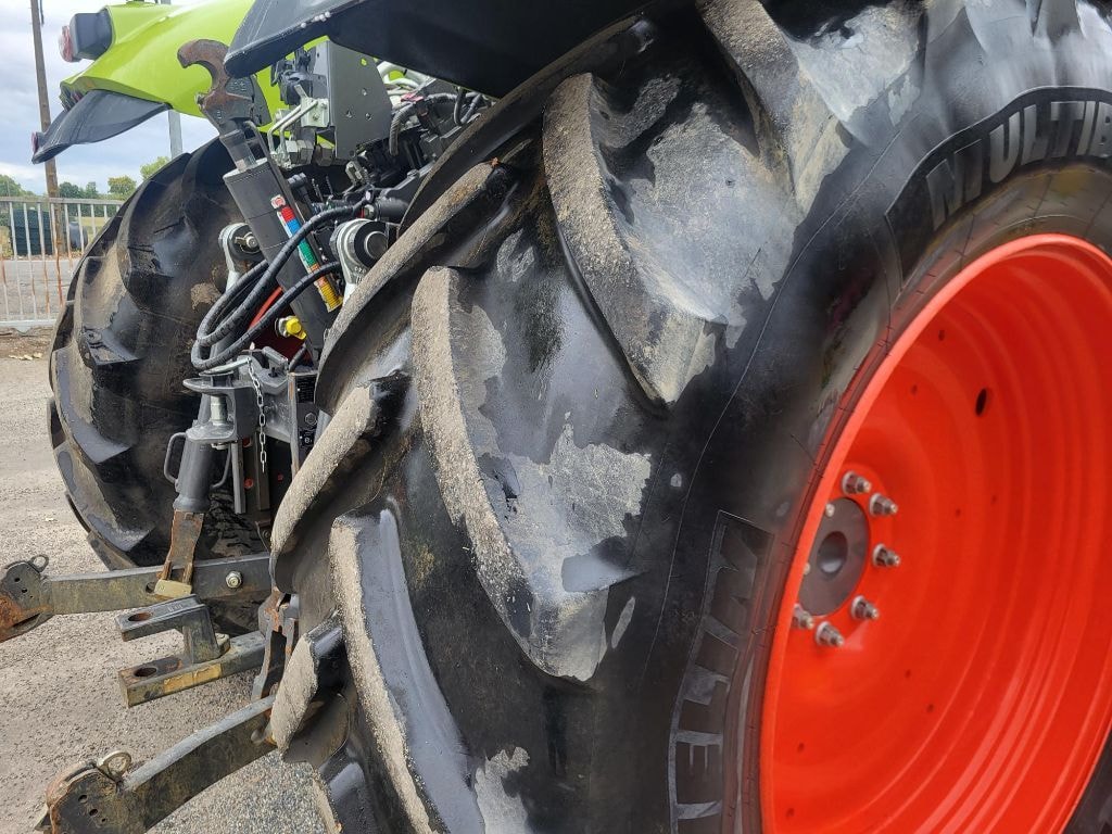 Tracteur CLAAS AXION 800 - photo slide 8