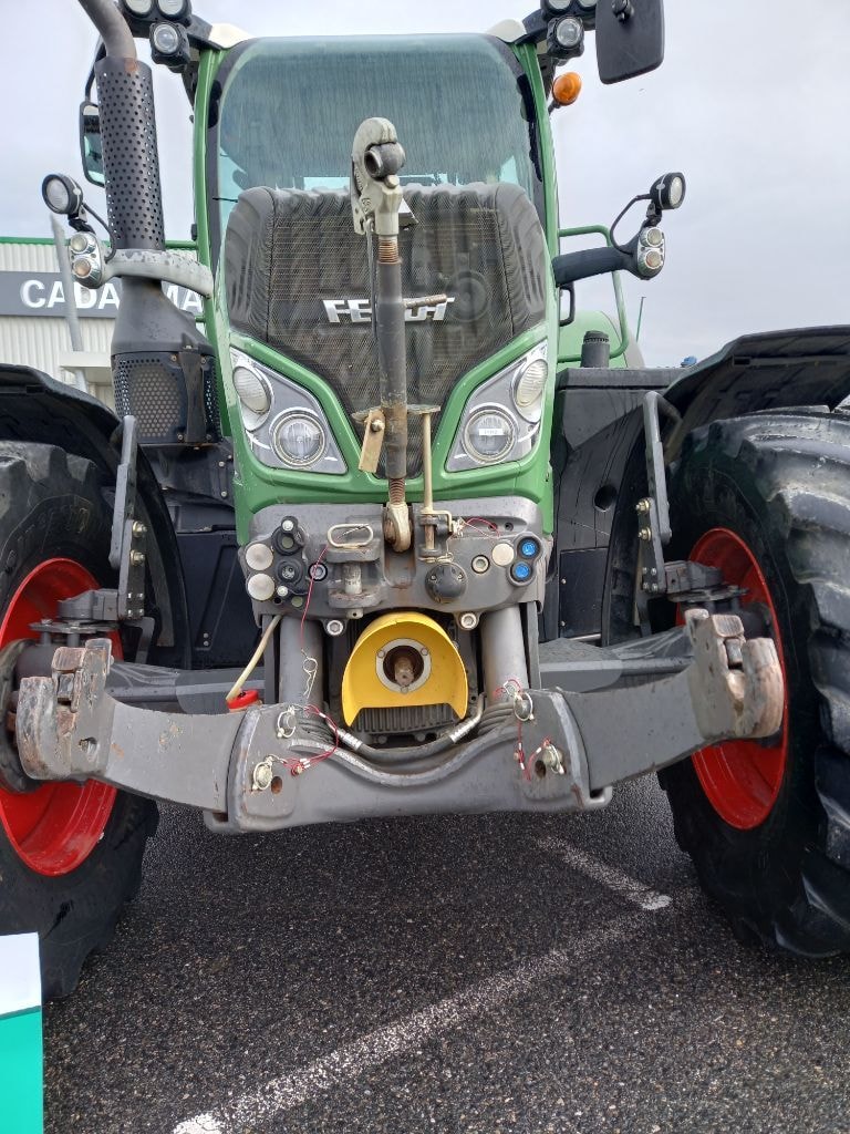 Tracteur FENDT 716 VARIO PROFI SCR  - photo slide 9