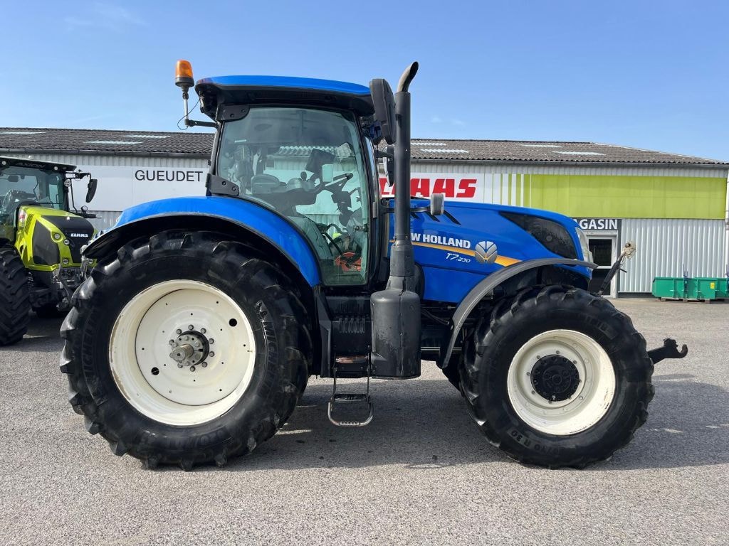 Tracteur NEW HOLLAND T7.230 - photo slide 8