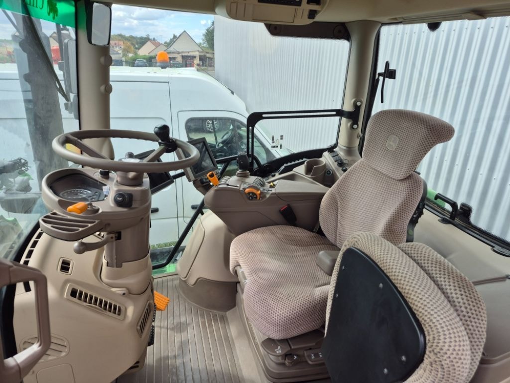 Tracteur JOHN DEERE 6145R - photo slide 6