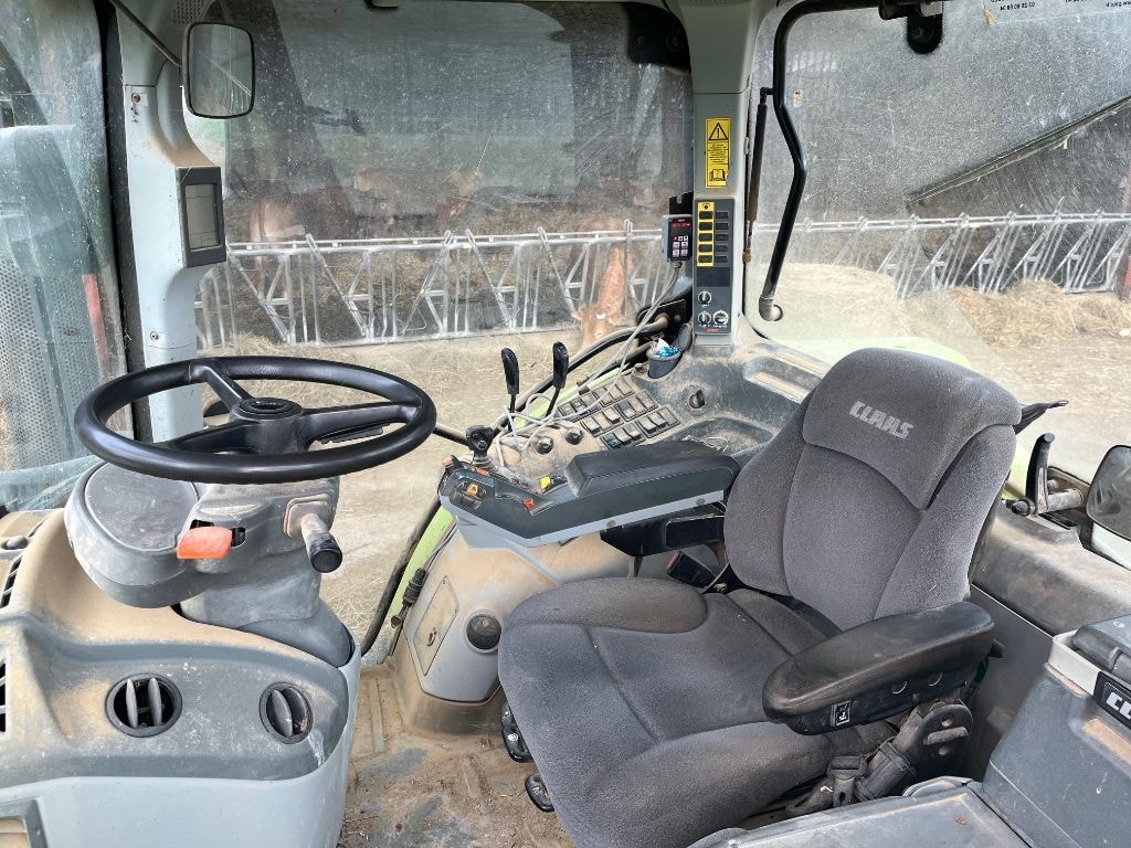 Tracteur chargeur CLAAS ARION 540 - photo slide 9