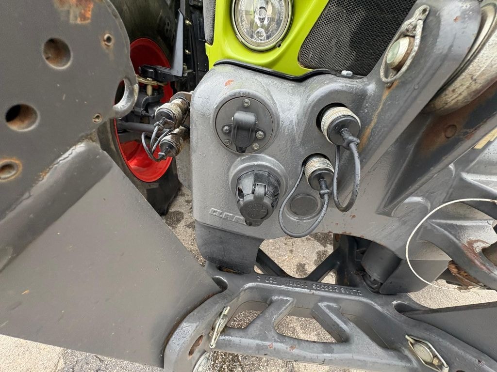 Tracteur CLAAS ARION 610 - photo slide 17
