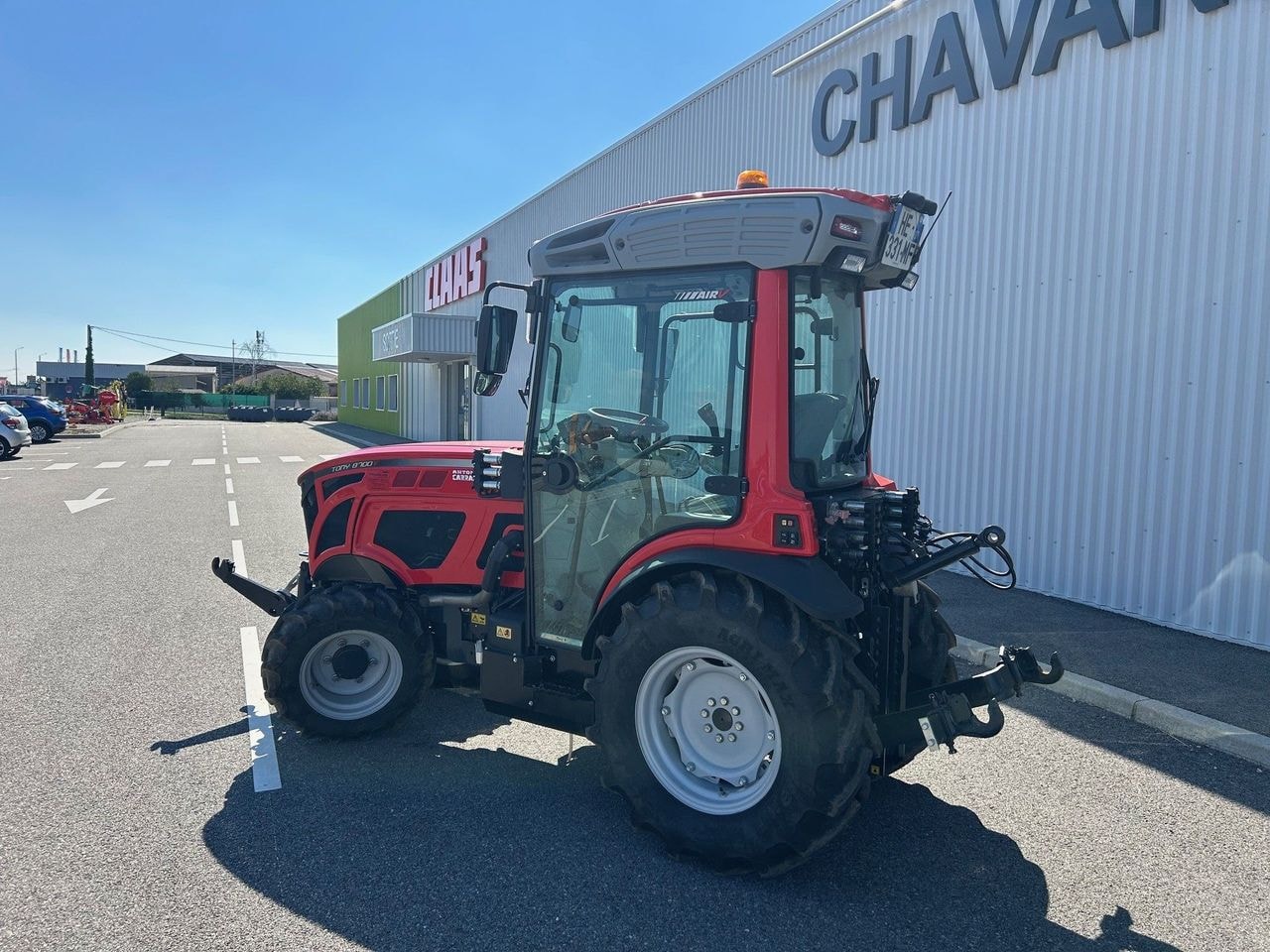 Tracteur etroit CARRARO TONY 8700 V - photo slide 3