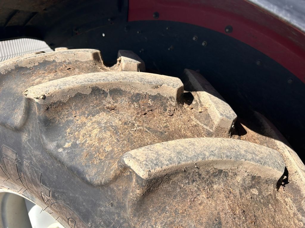 Tracteur chargeur VALTRA A104 Hitech - photo slide 12