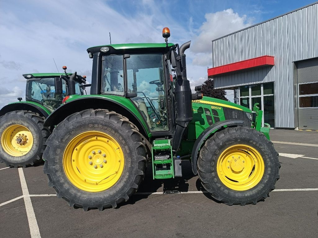 Tracteur chargeur JOHN DEERE 6120M - photo slide 6