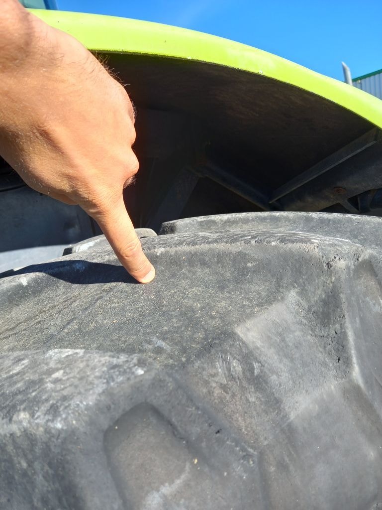 Tracteur CLAAS ARION 640 - photo slide 13