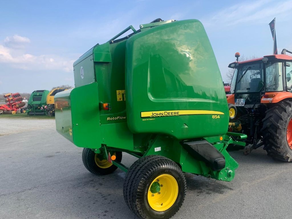 Presse balles rondes JOHN DEERE 854 Spécial Édition pic up 2.20m  - photo slide 7
