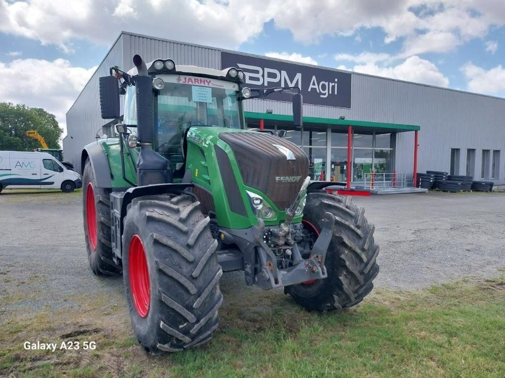 Tracteur FENDT 824 VARIO PROFI + - photo slide 1