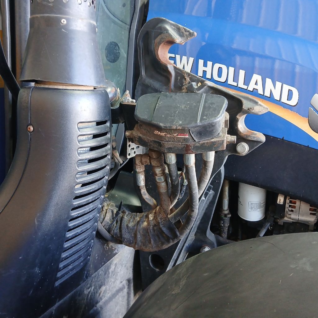 Tracteur NEW HOLLAND T6.160 - photo slide 11
