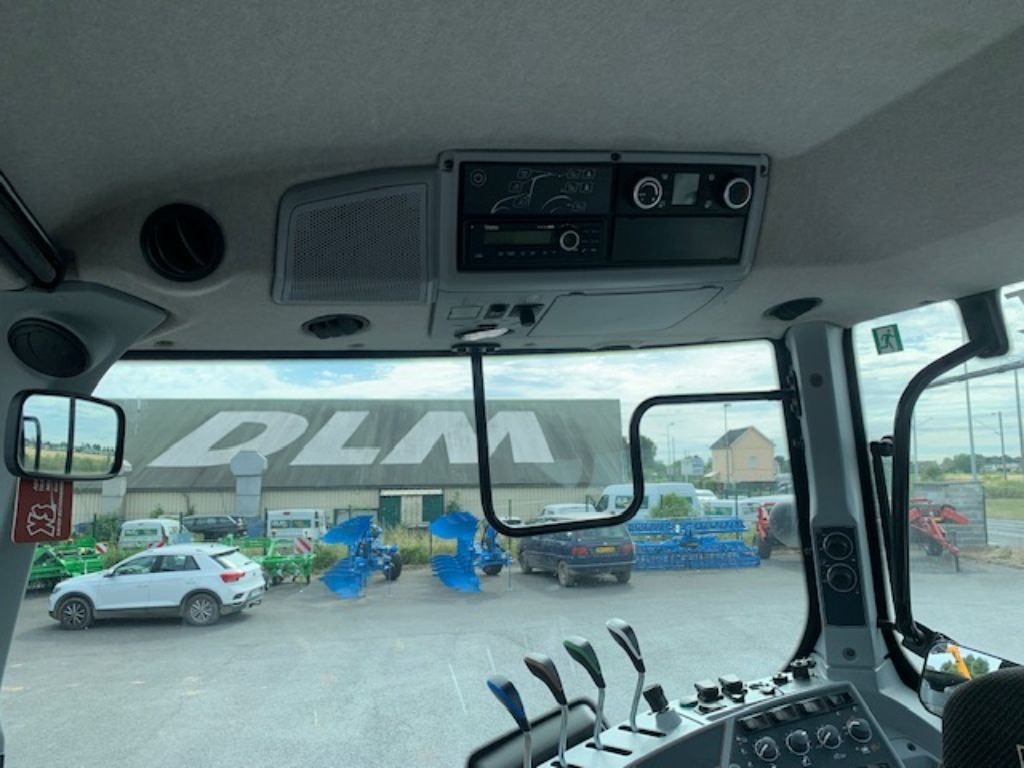 Tracteur VALTRA T214 Active - photo slide 7