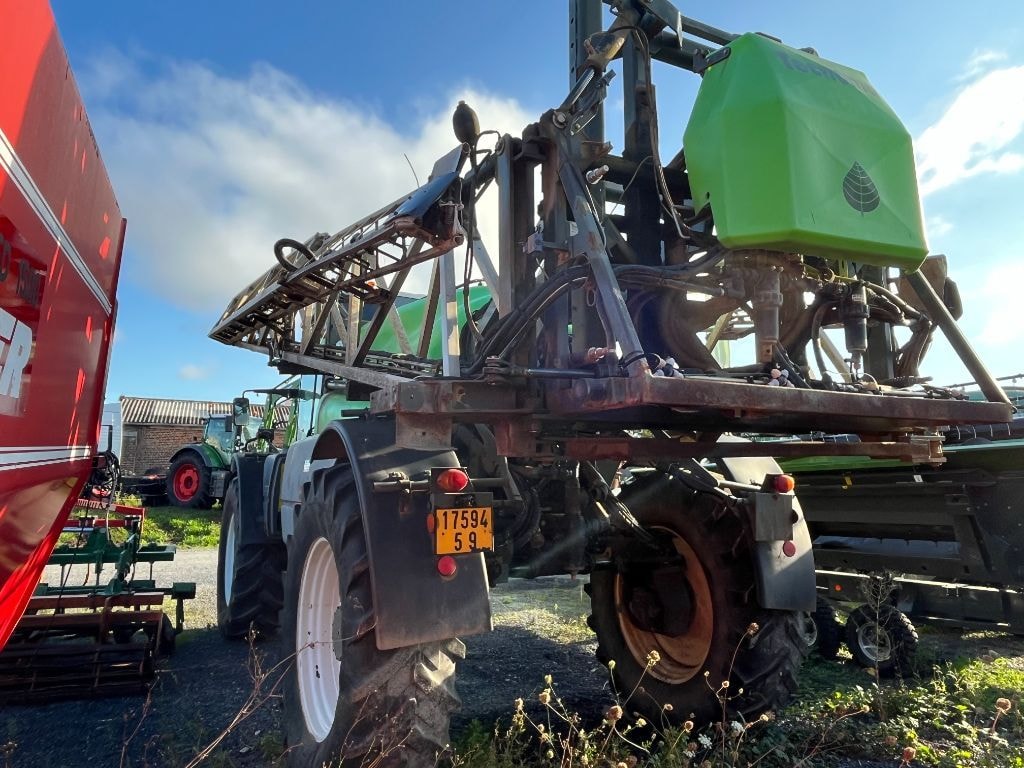 Pulverisateur automoteur TECNOMA LASER 4240 - photo slide 9