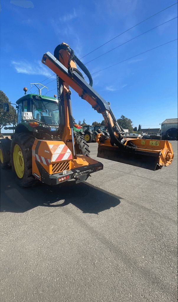 Tracteur JOHN DEERE 6110M+ epareuse - photo slide 26