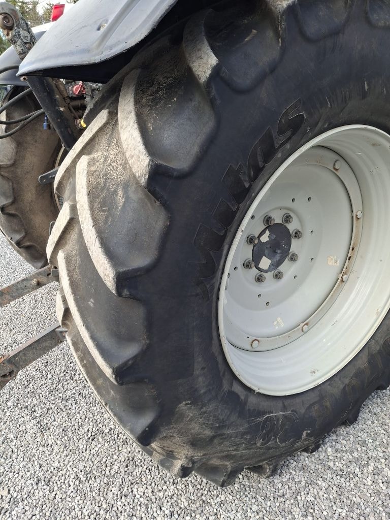 Tracteur VALTRA N154 Active  - photo slide 6