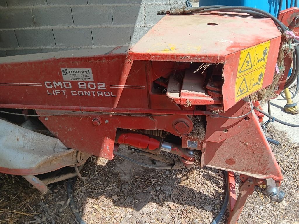 Faucheuse KUHN gmd 802 - photo slide 6