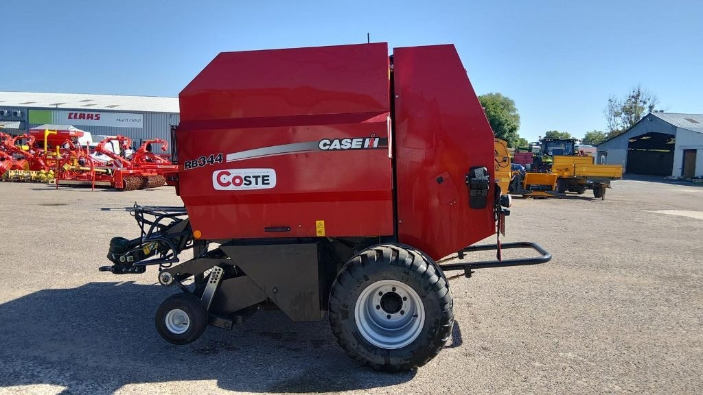 Presse balles rondes CASE IH RB 344 - photo slide 1