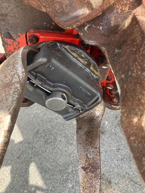 Herse rotative MASCHIO Aquila 6000 - photo slide 16