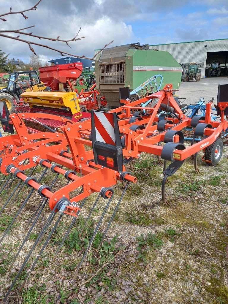 Dechaumeur KUBOTA CU 1300 - photo slide 4