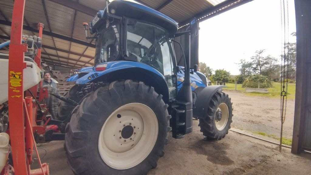Tracteur NEW HOLLAND T6.145 - photo slide 3